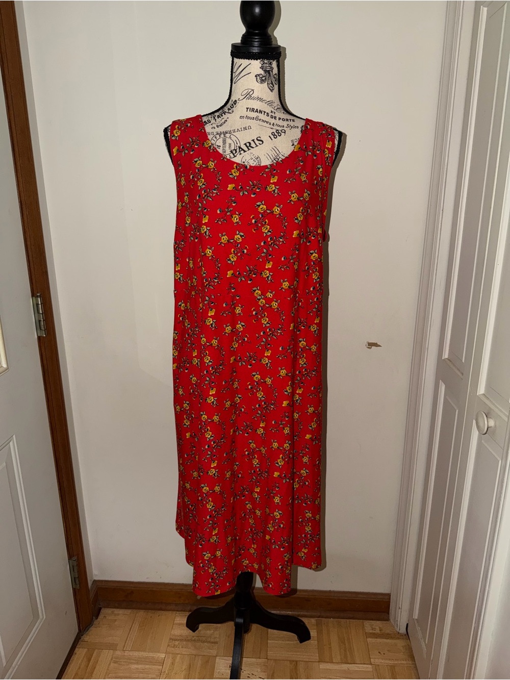 ✨5/$30✨ Red Floral Sleeveless Midi Dress